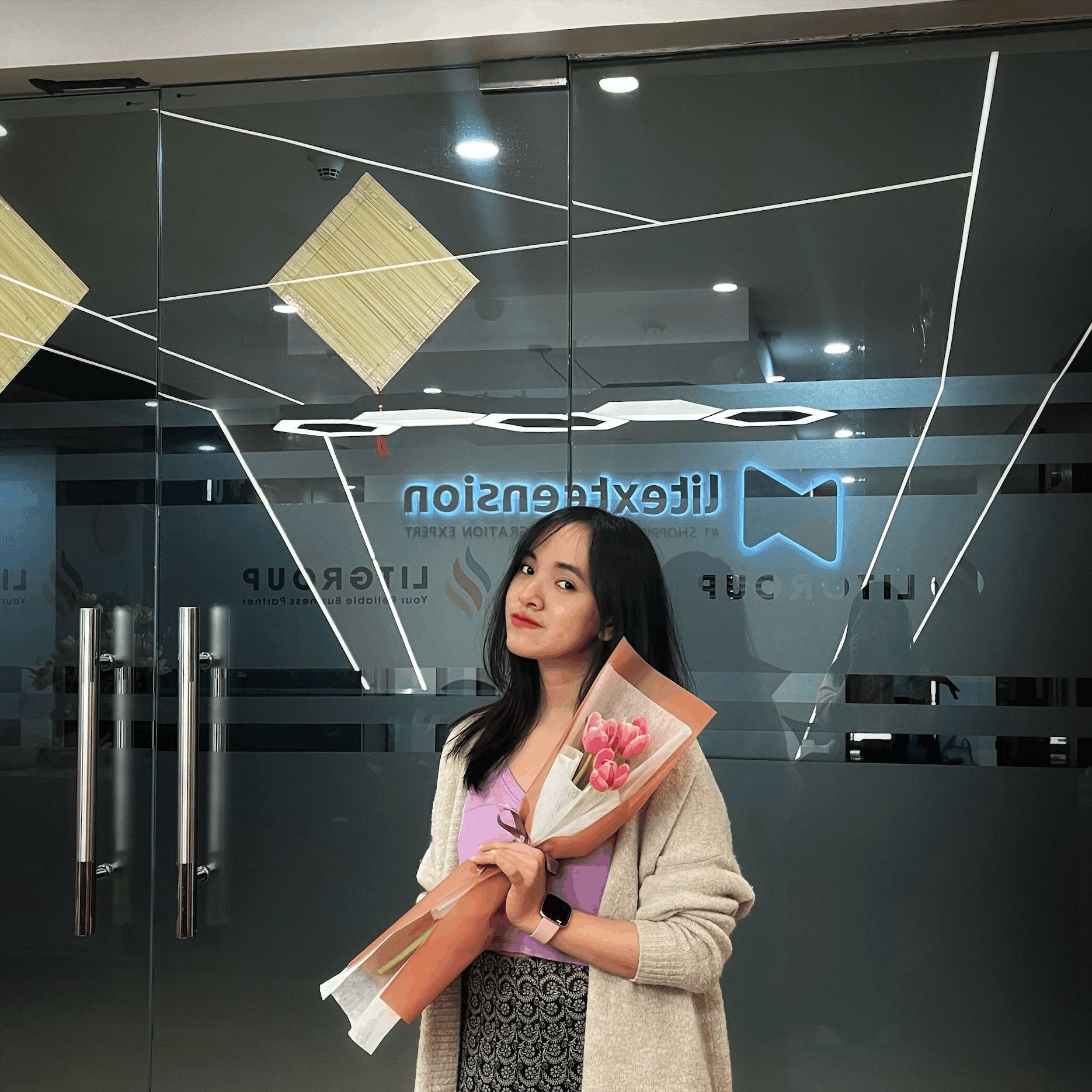 Mia Nguyen LitExtension