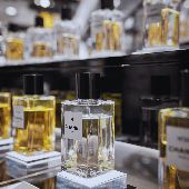 Why Aroma Paradise Is Your One-Stop Shop for Premium Fragrances